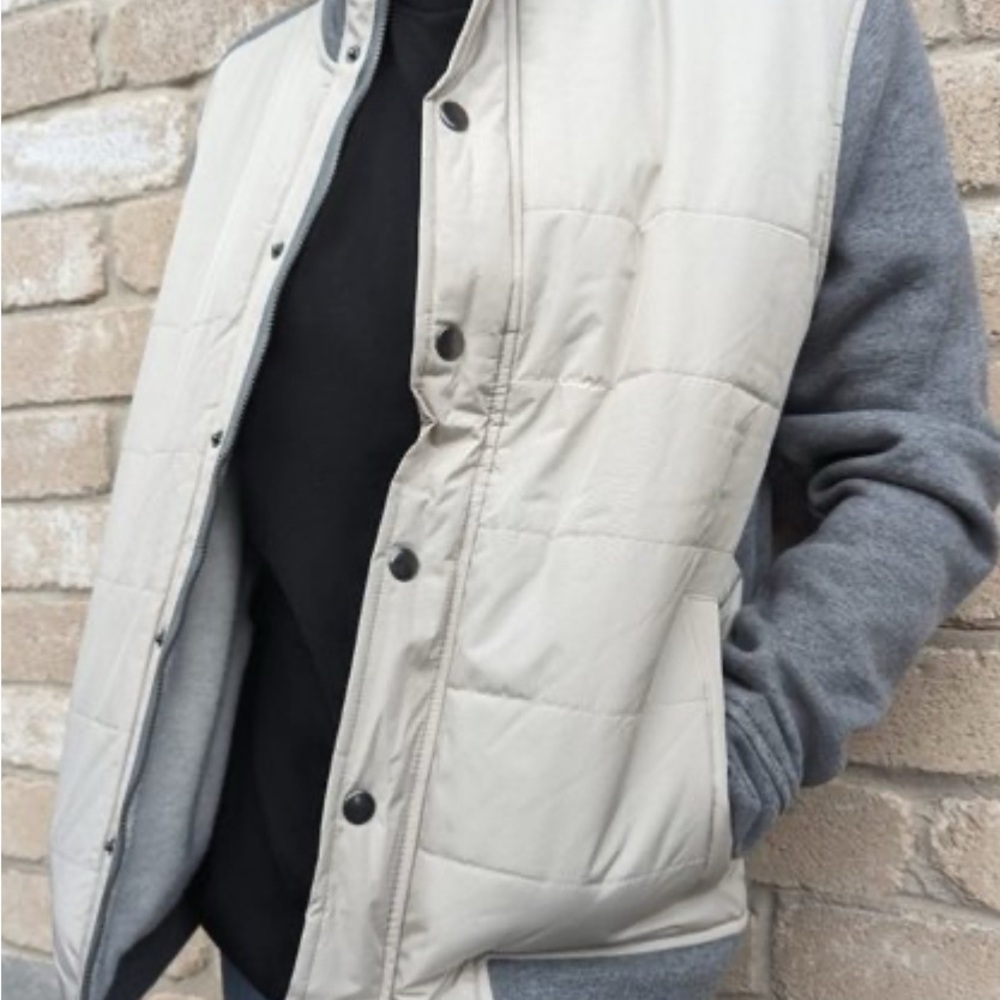 Banana Republic Light Bomber Jacket Size Large. NWOT